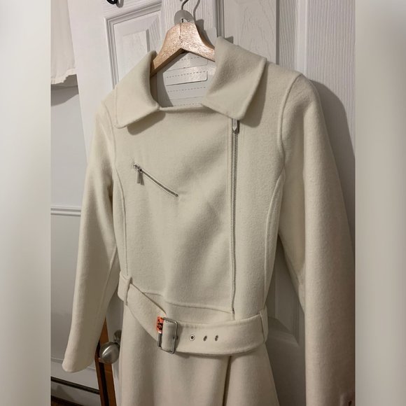 BCBGMaxAzria White Belted Coat - Picture 6 of 13